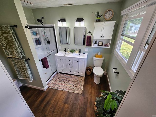 11235 N Lower Lake Shore Drive, Monticello, IN 47960