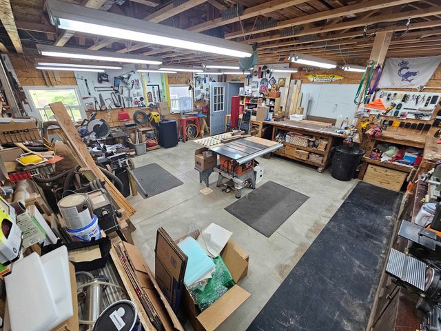 11235 N Lower Lake Shore Drive, Monticello, IN 47960