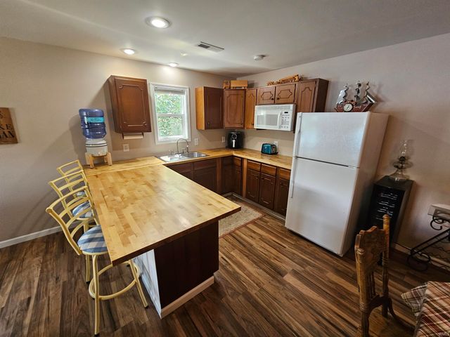 11235 N Lower Lake Shore Drive, Monticello, IN 47960