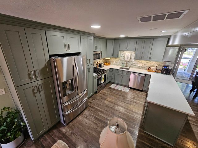 11235 N Lower Lake Shore Drive, Monticello, IN 47960