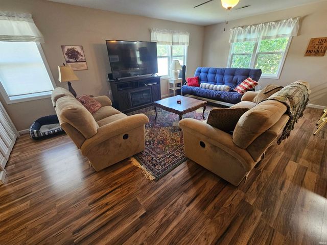 11235 N Lower Lake Shore Drive, Monticello, IN 47960
