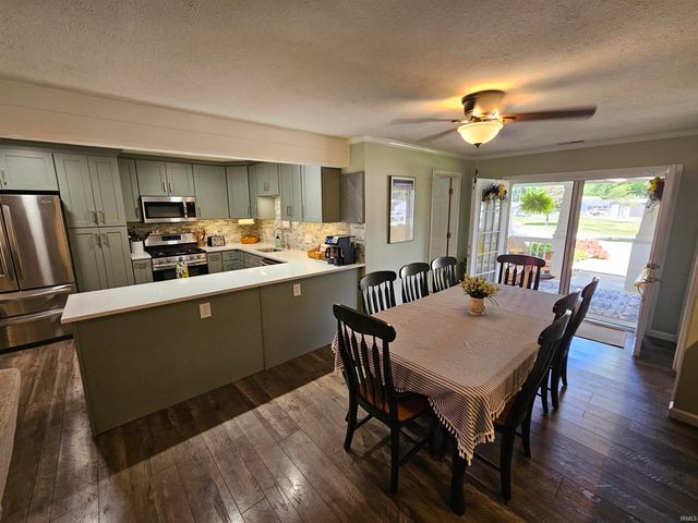 11235 N Lower Lake Shore Drive, Monticello, IN 47960