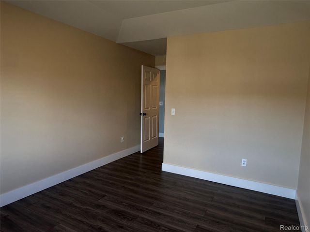 5609 Acorn Lane, Sterling Heights, MI 48314