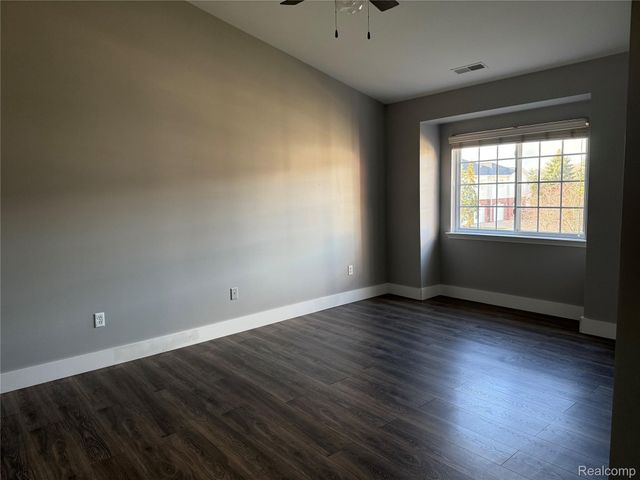 5609 Acorn Lane, Sterling Heights, MI 48314