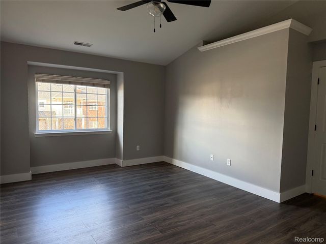 5609 Acorn Lane, Sterling Heights, MI 48314