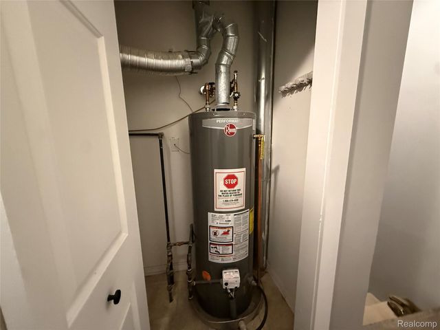 5609 Acorn Lane, Sterling Heights, MI 48314