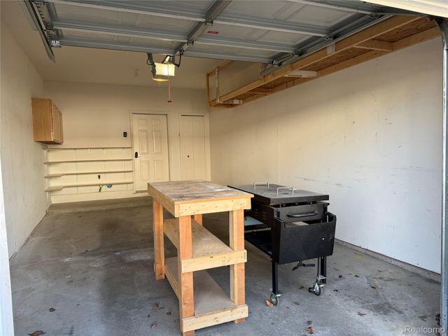 5609 Acorn Lane, Sterling Heights, MI 48314