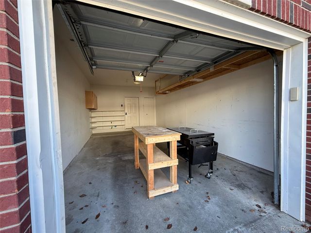 5609 Acorn Lane, Sterling Heights, MI 48314