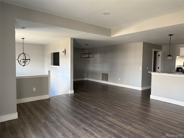 5609 Acorn Lane, Sterling Heights, MI 48314