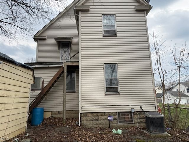 1623 Elsinore Avenue, East Cleveland, OH 44112
