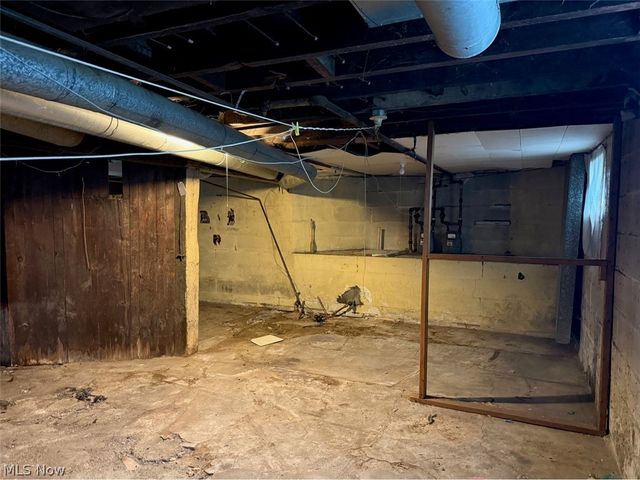 1623 Elsinore Avenue, East Cleveland, OH 44112