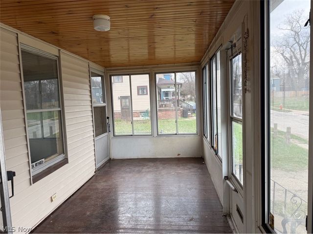 1623 Elsinore Avenue, East Cleveland, OH 44112