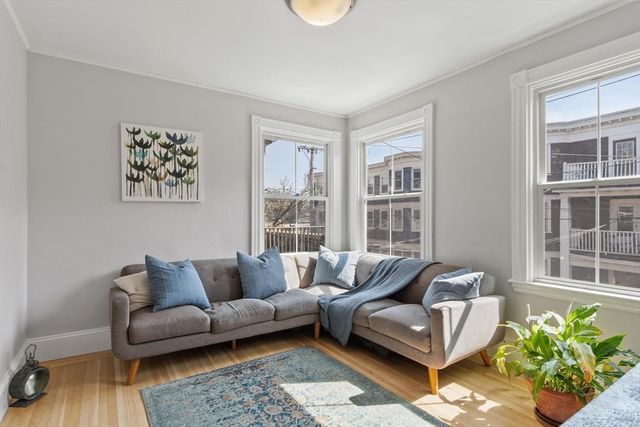 9-11 Pond St 2, Boston, MA 02130