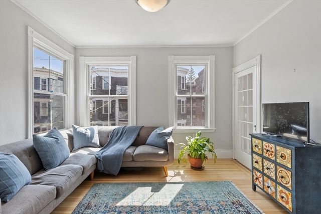 9-11 Pond St 2, Boston, MA 02130