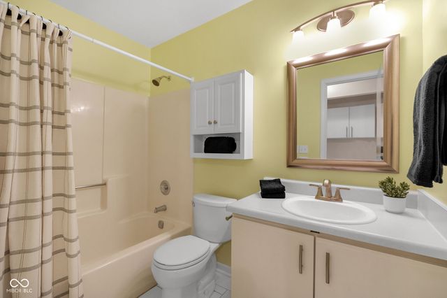 4946 Amaryllis Court, Indianapolis, IN 46254