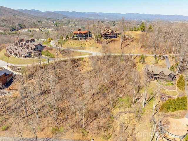 61 Ben Lippen School Road, Asheville, NC 28806