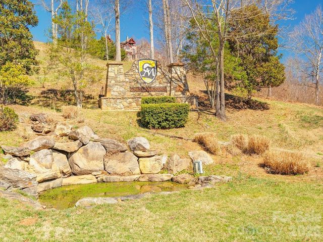 61 Ben Lippen School Road, Asheville, NC 28806