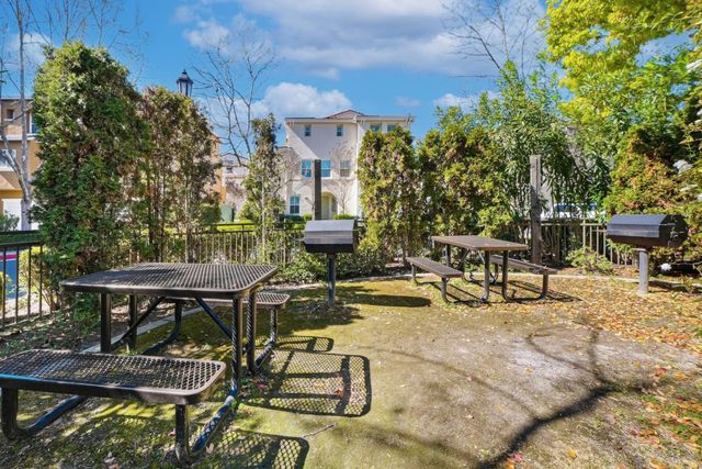 1745 Hillebrant Place, Santa Clara, CA 95050