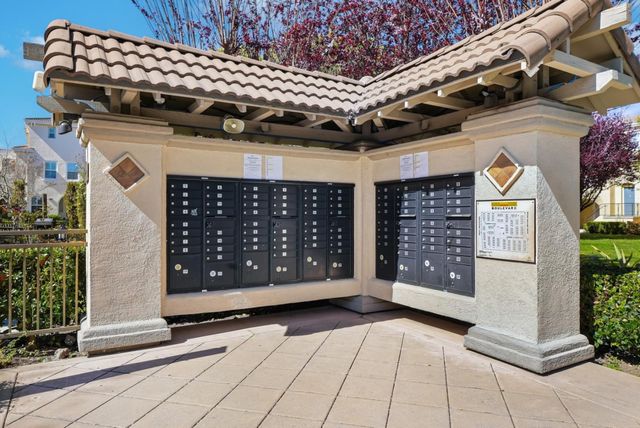 1745 Hillebrant Place, Santa Clara, CA 95050