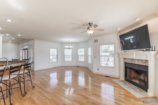 224 Twin Lakes Drive, New Market, AL 35761