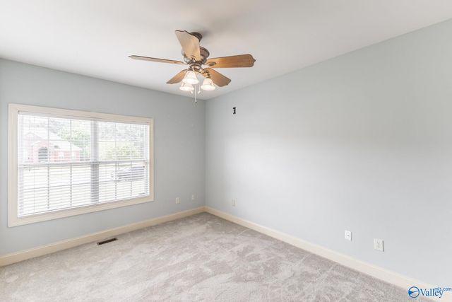 224 Twin Lakes Drive, New Market, AL 35761