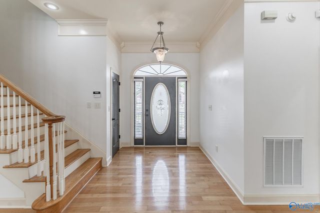 224 Twin Lakes Drive, New Market, AL 35761