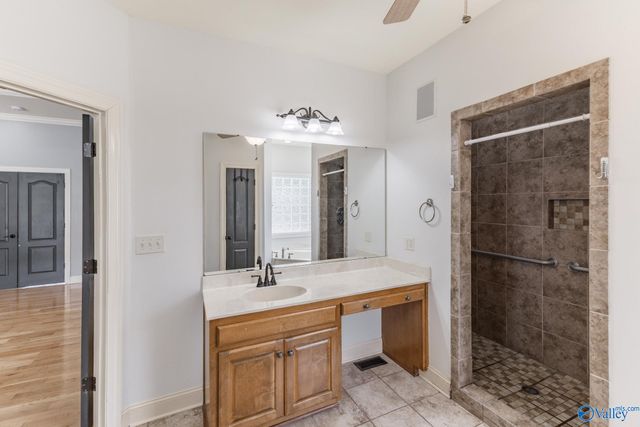 224 Twin Lakes Drive, New Market, AL 35761