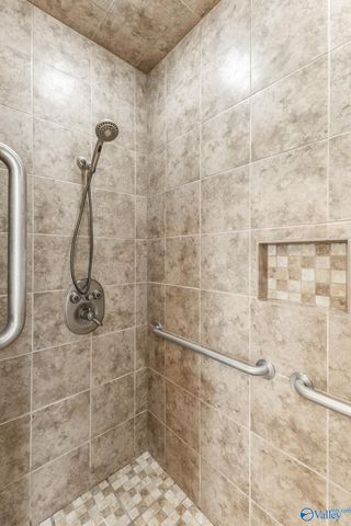 224 Twin Lakes Drive, New Market, AL 35761