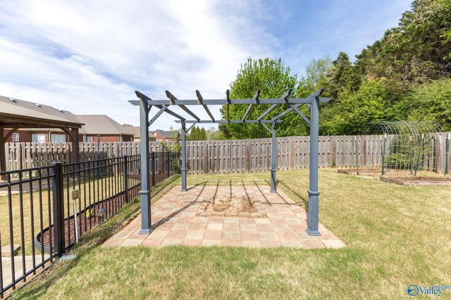 224 Twin Lakes Drive, New Market, AL 35761