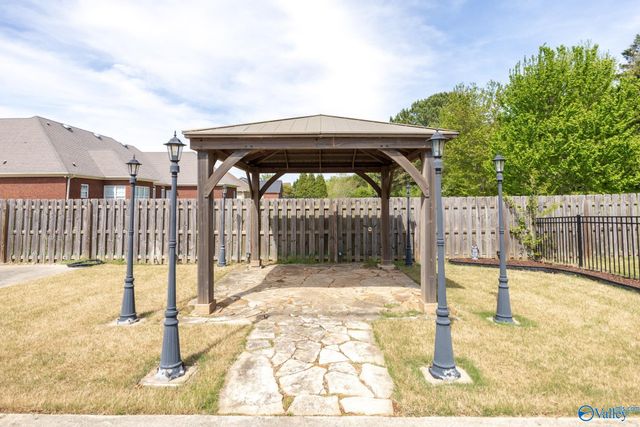 224 Twin Lakes Drive, New Market, AL 35761