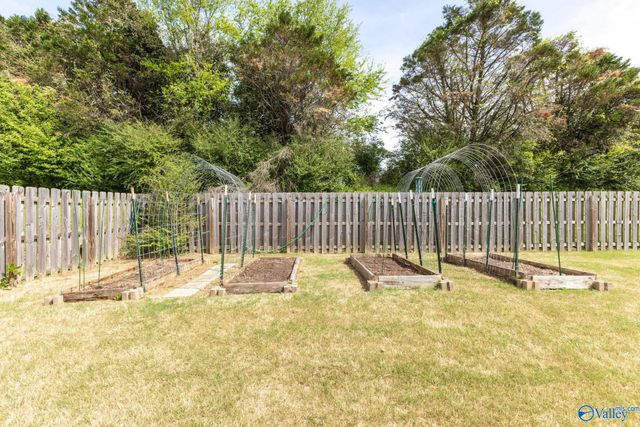 224 Twin Lakes Drive, New Market, AL 35761