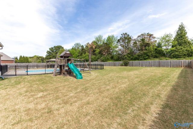 224 Twin Lakes Drive, New Market, AL 35761
