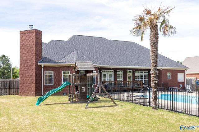 224 Twin Lakes Drive, New Market, AL 35761