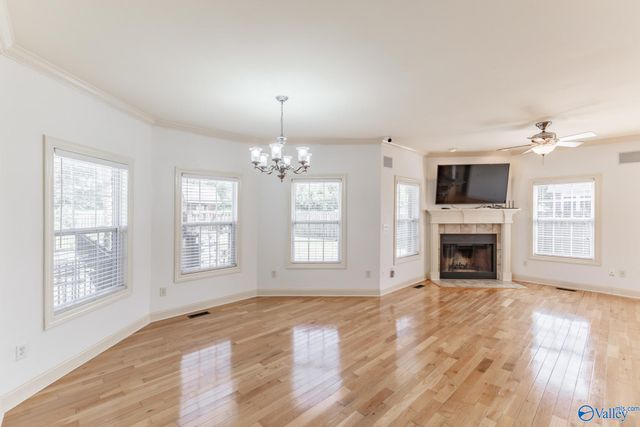 224 Twin Lakes Drive, New Market, AL 35761