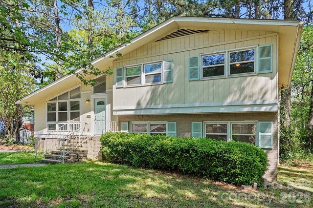 912 Bannister Place, Charlotte, NC 28213