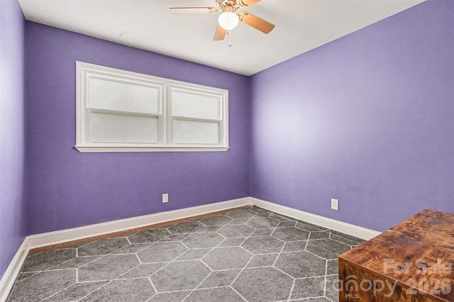 912 Bannister Place, Charlotte, NC 28213