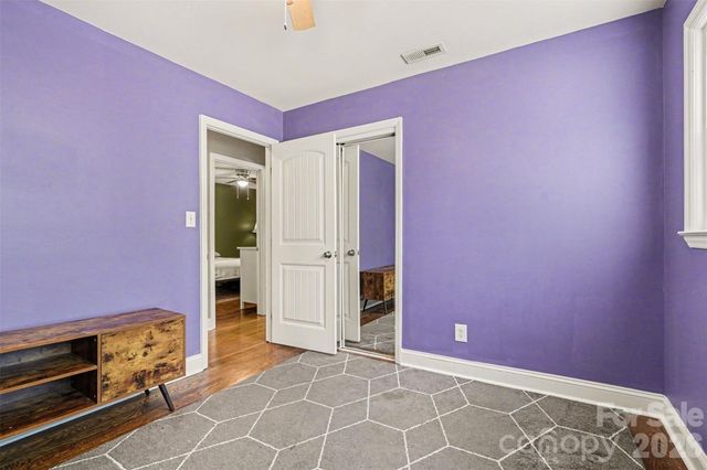 912 Bannister Place, Charlotte, NC 28213