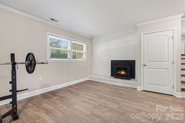 912 Bannister Place, Charlotte, NC 28213