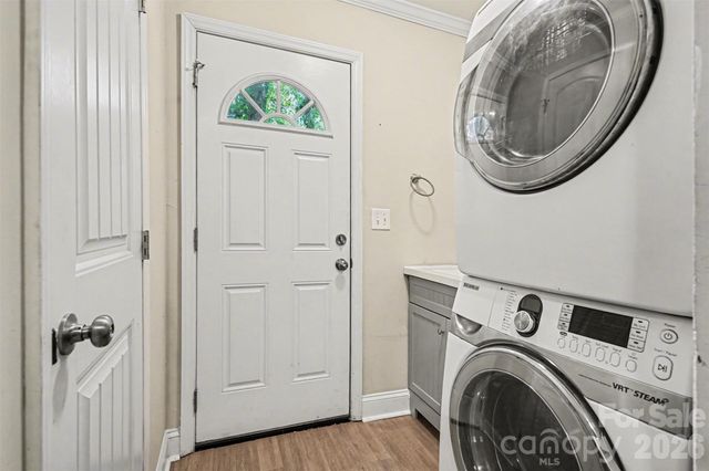 912 Bannister Place, Charlotte, NC 28213
