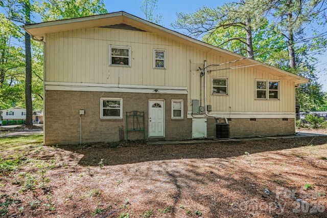 912 Bannister Place, Charlotte, NC 28213