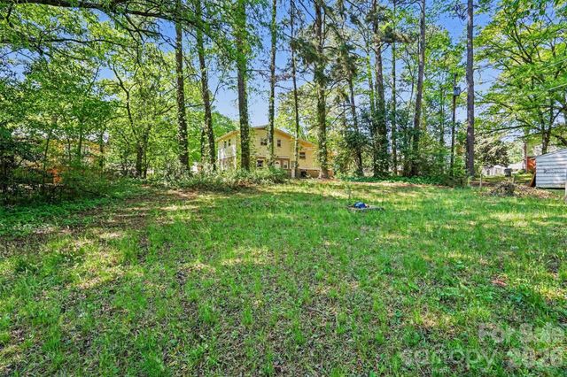 912 Bannister Place, Charlotte, NC 28213
