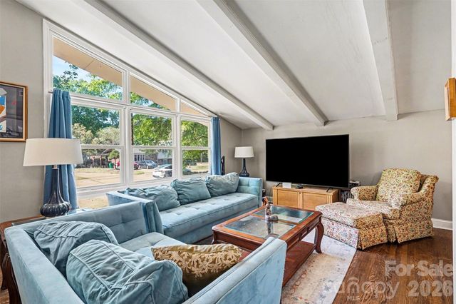 912 Bannister Place, Charlotte, NC 28213