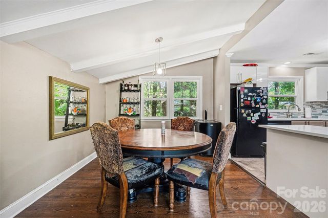 912 Bannister Place, Charlotte, NC 28213
