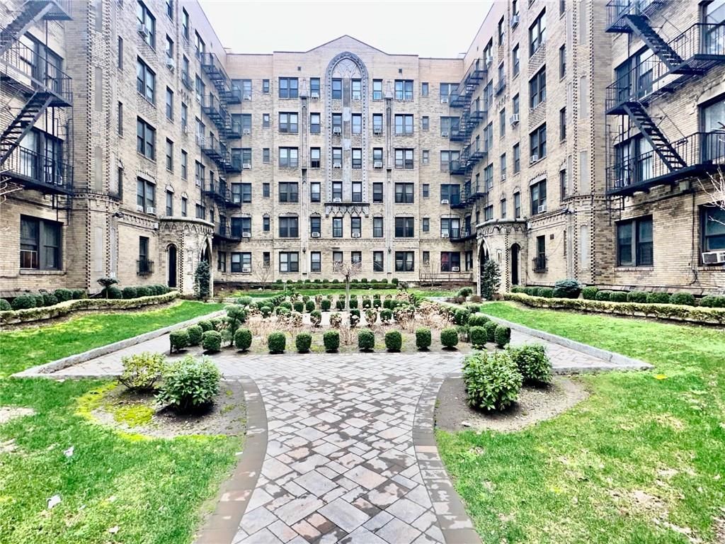 2075 Wallace Avenue 546, Bronx, NY 10462