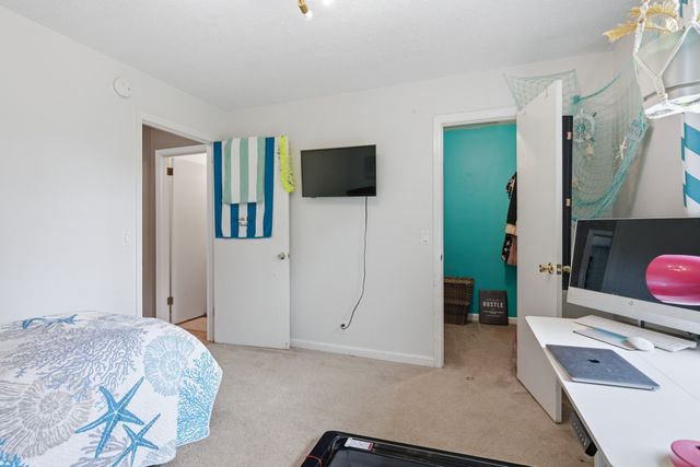 185 Township Dr, Hendersonville, TN 37075