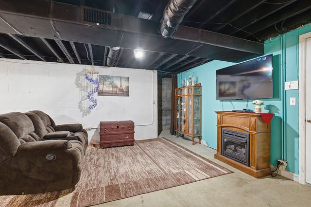 185 Township Dr, Hendersonville, TN 37075