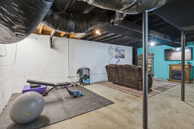 185 Township Dr, Hendersonville, TN 37075