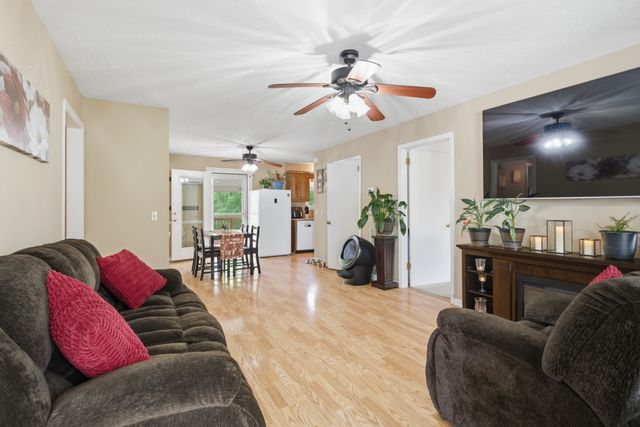 185 Township Dr, Hendersonville, TN 37075