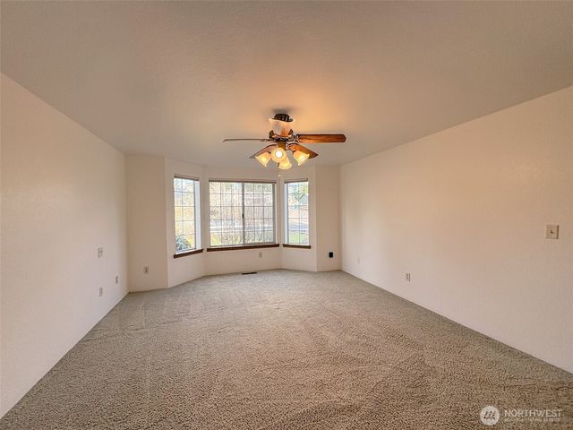 112 Eagle Glen Court, Eatonville, WA 98328