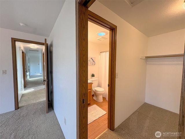 112 Eagle Glen Court, Eatonville, WA 98328